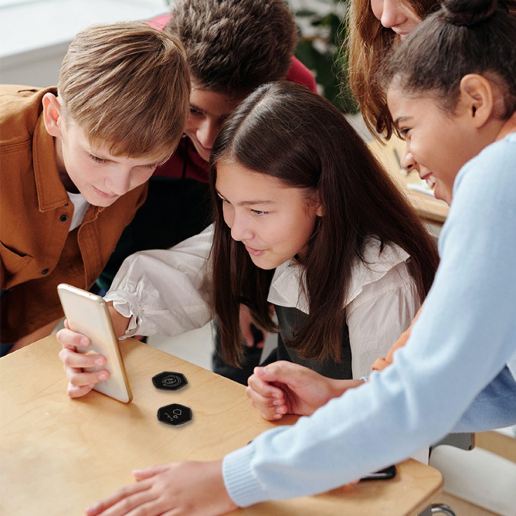 Dzieciaki z czujnikami